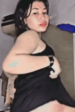 ABG Sange Pamer Pantat dan Remas Dada