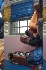 Bokep hijab lengkap mesum disiang hari smp