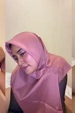 Preview Hijab Uztadzah Rahma Cobain Baju Dinas